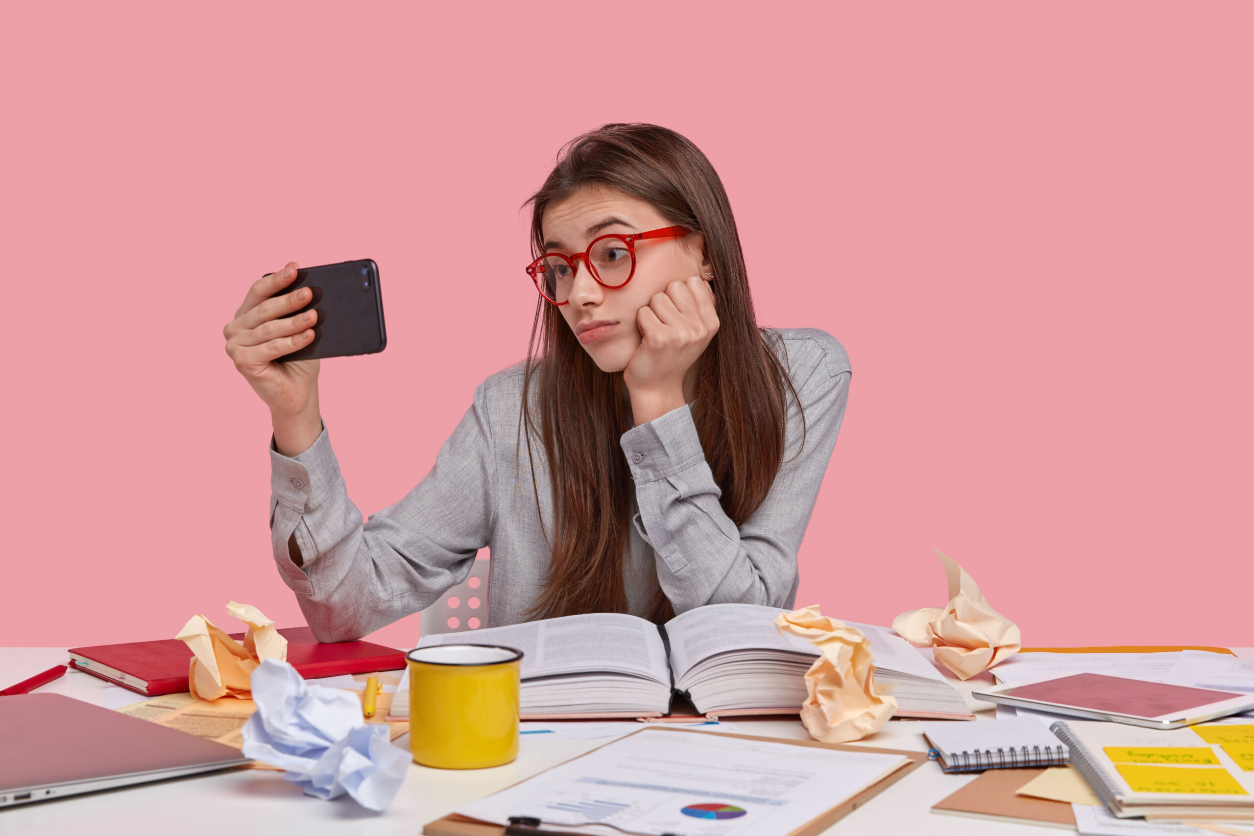 How to Stay Focused and Minimize Distractions While Studying